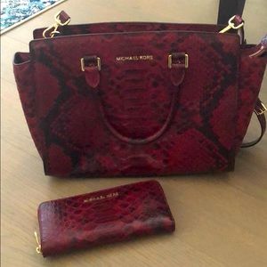 Michael Kors Tote and Wallet set